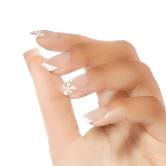 Kiss Classy Wedding Nails Medium Length - Stay Charmed - Picture 3 of 4